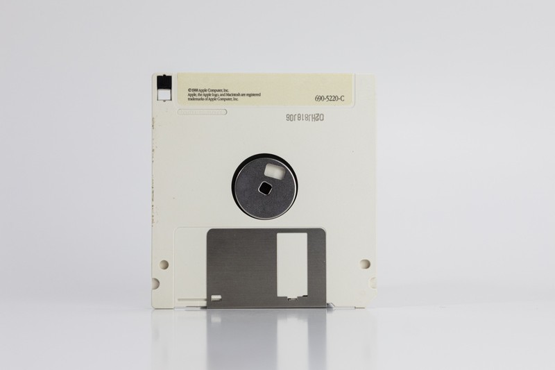 1988 Apple Macintosh System Software 6.0.2 Original 3 Disk Set gallery