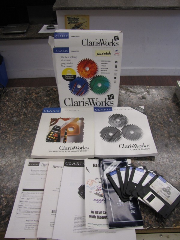 ClarisWorks 4 Software for Macintosh w/ 3.5″ Disks Complete in Big Box -NH36