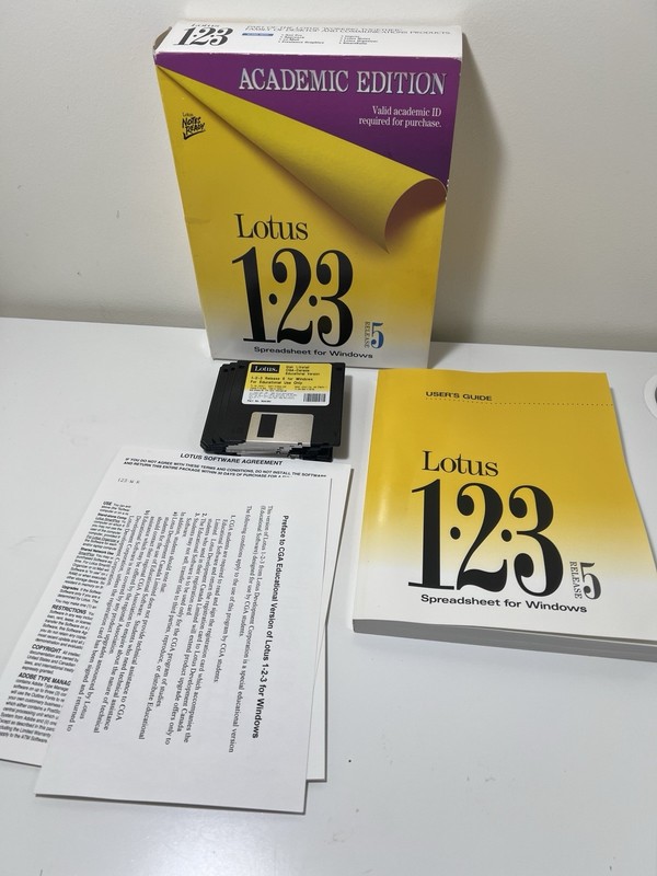 Lotus 123 Release 5 Big Box Vintage 3.5” Diskettes Spreadsheet For Windows