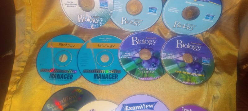 Lot of Pearson Biology Discs / Lab Simulators / Presentations / Power Lecture gallery