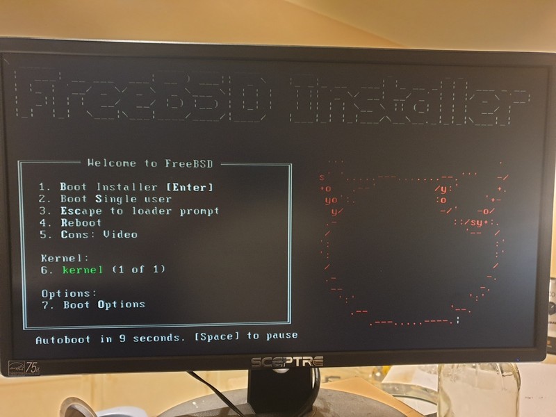 FreeBSD V15.0, 64-bit, Unix-like OS, Bootable Live and Install USB Flash Drive gallery