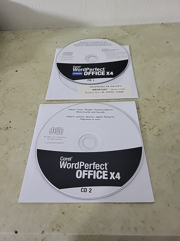 Corel: Word Perfect Office X4 Twp Discs