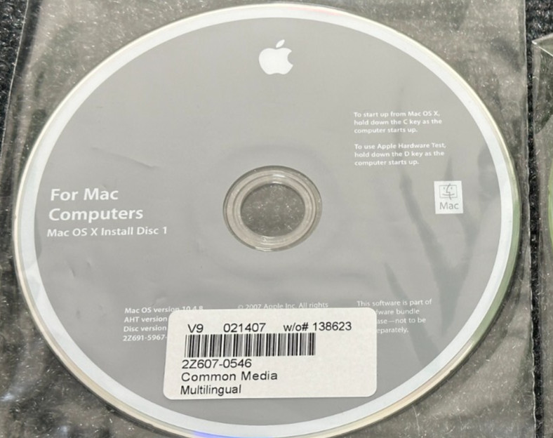 Mac Common Media Multilingual Mac OS X 10.4.8 Install Disc 1 & 2 * 2Z607-0546 gallery