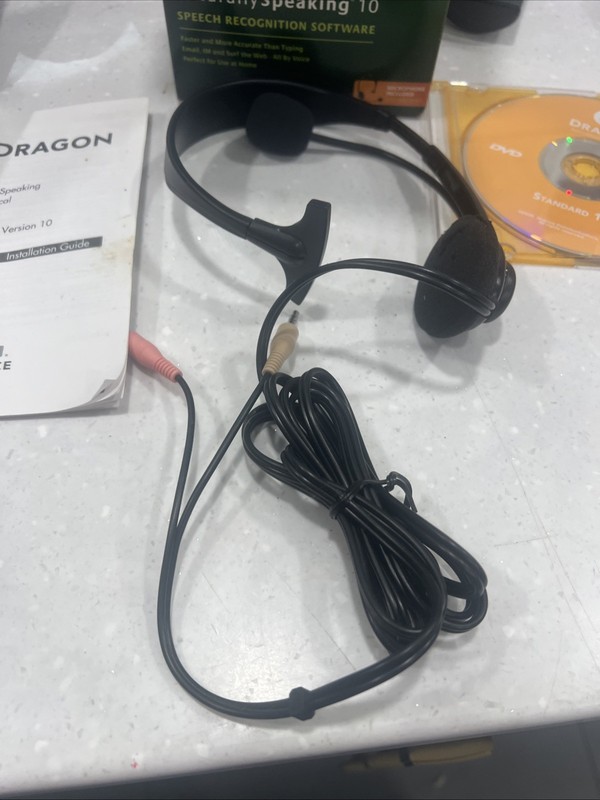 Dragon NaturallySpeaking 10 Preferred Speech Recognition with Headset (vintage) gallery