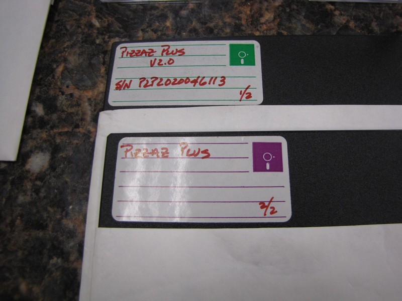Lot of (10) Vintage Power Point V1.0/Print Shop 5.25" Disks W/Box - MF43 gallery