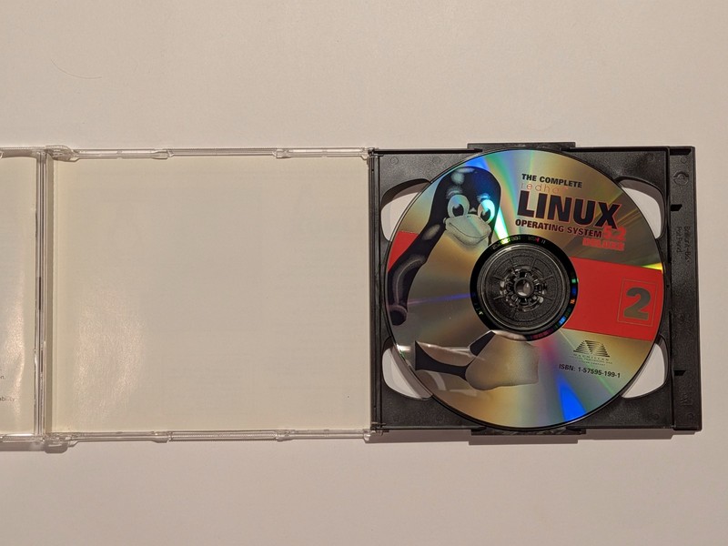 Official Complete Red Hat Linux 5.2 OS (1998) 2xCD-R Set Disc Vintage Software gallery