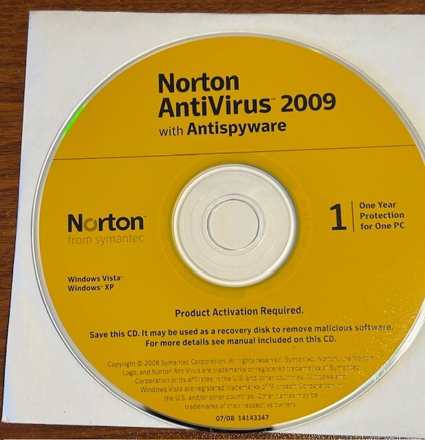 Vintage Norton Antivus 2009 with Antispyware Disc 1 Year Protection for 1 PC