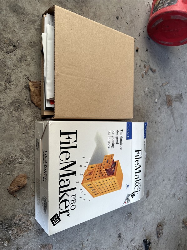 FileMaker Pro 3.0 Vintage PowerPC Mac PPC Macintosh Floppy Version With Manual