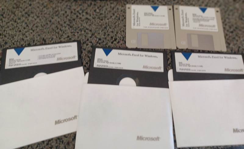 Microsoft Excell for Windows (3.5 & 5.25 disks) USED gallery