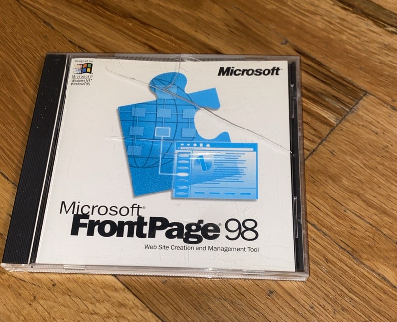 Microsoft FrontPage 98 website building Windows vintage software w/Key