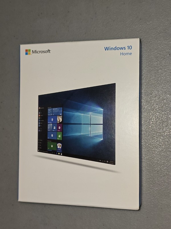 Microsoft Windows 10 Home Full Retail USB Flash Drive