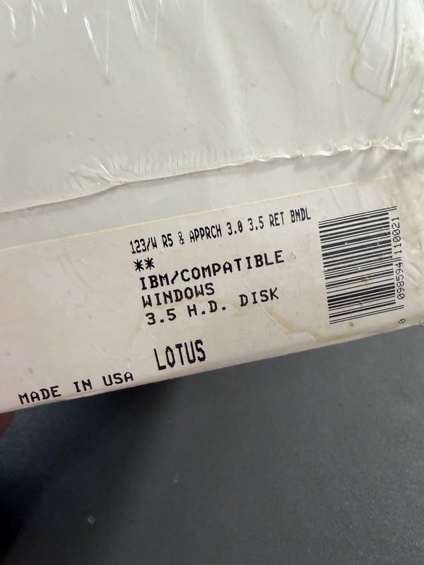 Lotus 123 Release 5 / Lotus Approach Release 3 - IBM WINDOWS 3.5 Floppy - SEALED gallery