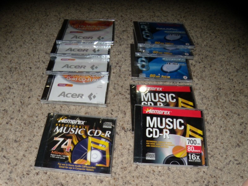 Lot of 9 Sealed CD's - 4 1x-12x Multi-speed, 2 Music CD-R, 4 Datalife plus + 1