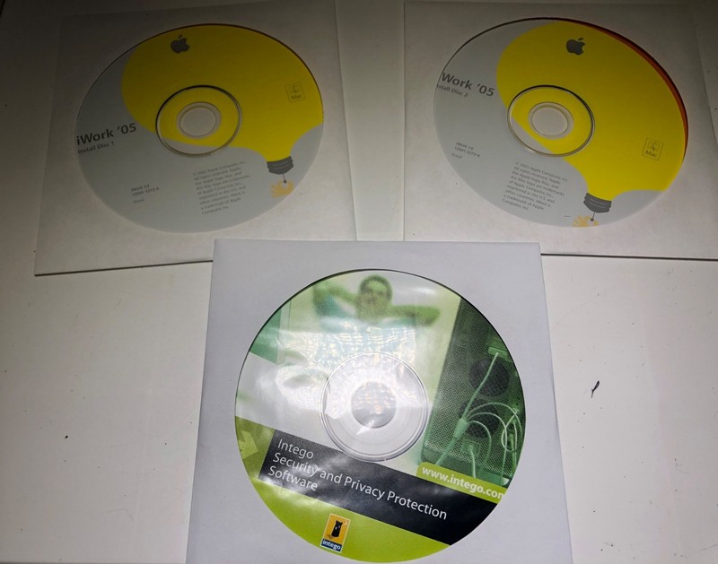 Apple iWork '05 Retail Keynote 2 Pages CD Version M9865Z/A For Mac gallery