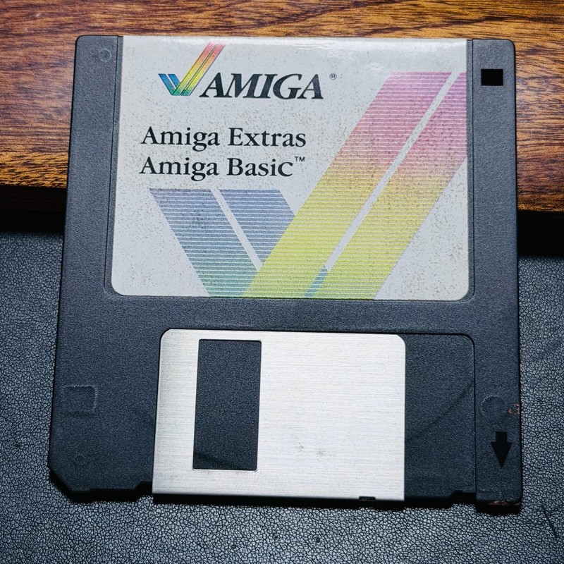 Amiga Amiga Extras Amiga BasiC Software 3.5in Floppy Disk