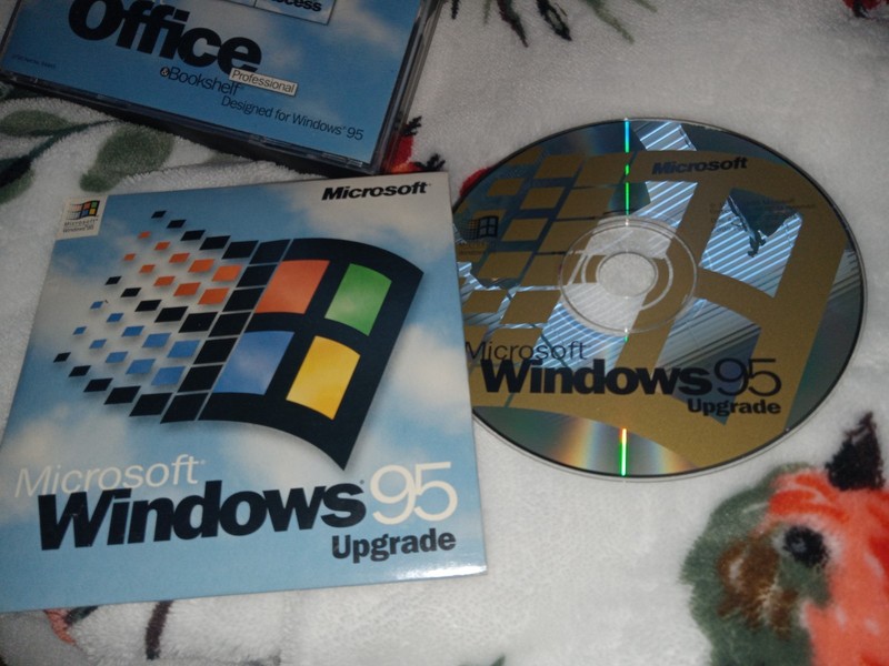 Microsoft Office Professional Windows 95 & Windows 95 Upgrade Software W/Keys gallery
