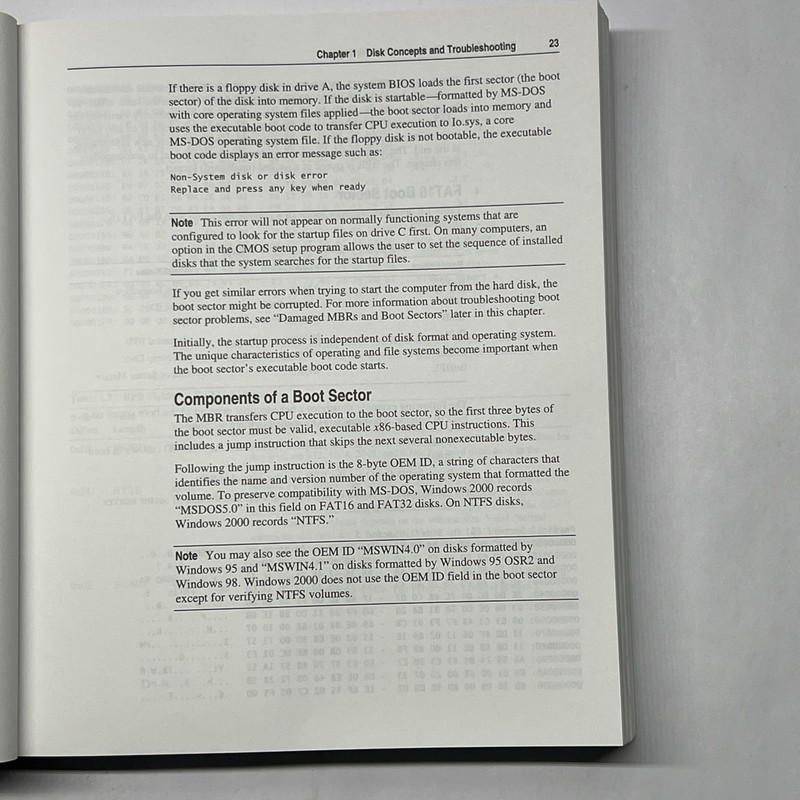 Microsoft Windows 2000 Server Operations Guide IT Professional PAPERBACK VG gallery