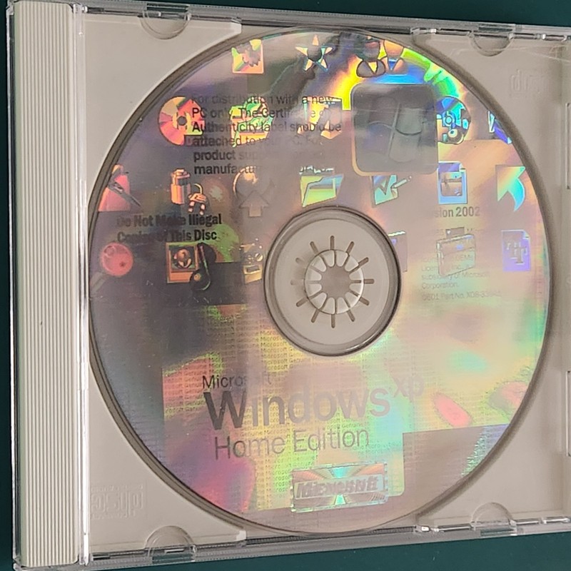 Microsoft Windows XP Home Edition 2002 Disc Only No Product Key