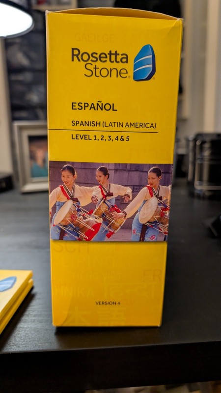 Rosetta Stone Version 4 Language Course w/ USB Microphone – Spanish V4 gallery