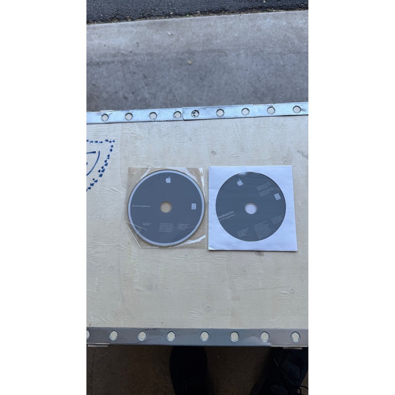 Apple MacBook Pro Mac OS X Install Disc 1 & 2 Set 10.4.6 gallery