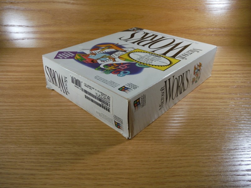 1993 CIB Microsoft Works 3.5" Floppy Disk Installation Disks w/ Manual & Inserts gallery
