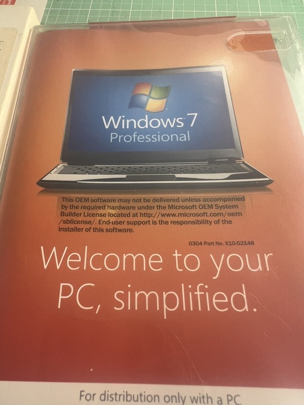 Microsoft Windows 7 Professional SP1 (License + Media) (1 User) – Full…