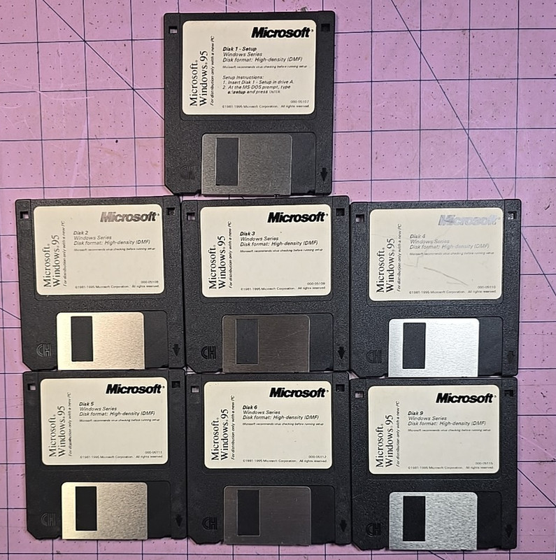 Microsoft Windows 95 3.5″ floppy disks incomplete set – Disk 1, 2, 3, 4, 5, 6, 9