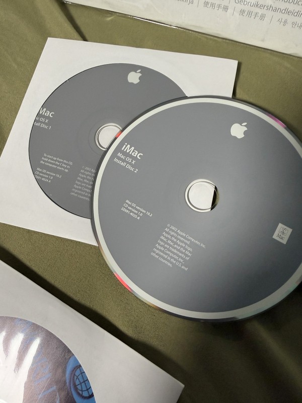 Apple iMAC OSX Tiger setup disks gallery