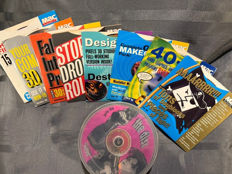 35 Mac Addict Disc Lot Apple from Mac addict magazine 1st Disk Aug 1996 Included