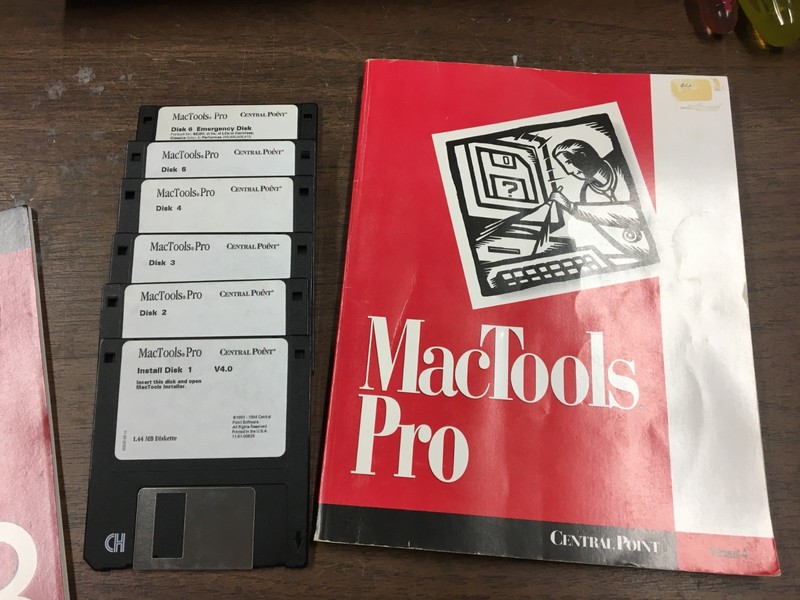 Vintage Macintosh software : MAC TOOLS PRO v4.0 – Manual and Software