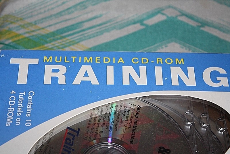 Microsoft Office XP & 2000 Training Deluxe Office 10 Tutorials on 4 CD-Roms-G-= gallery