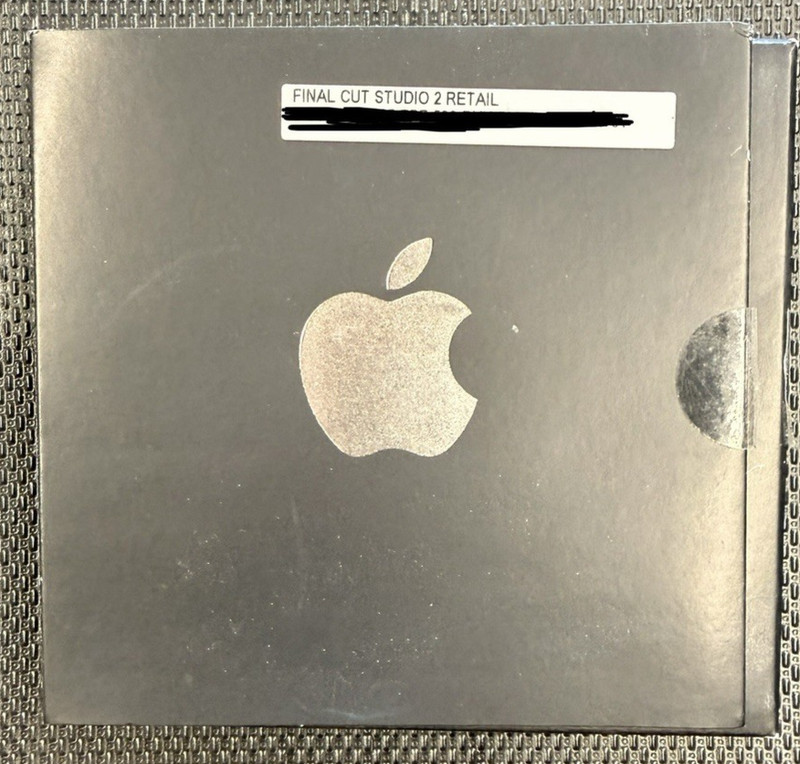 Apple Final Cut Studio 2 v2.0 Complete 9-Disc Set with Serial Number Retail gallery