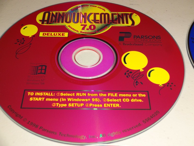 PC CD-Rom Lot of 4 Greetings Crafts, Images, Design Art WIN95 See Pictures gallery