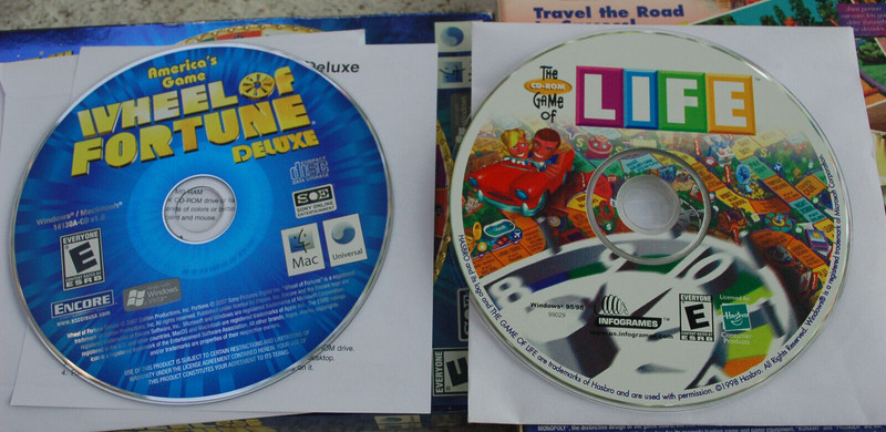 Wheel of Fortune Deluxe (Windows / Mac ) & The Game of Life Windows 95 / 98