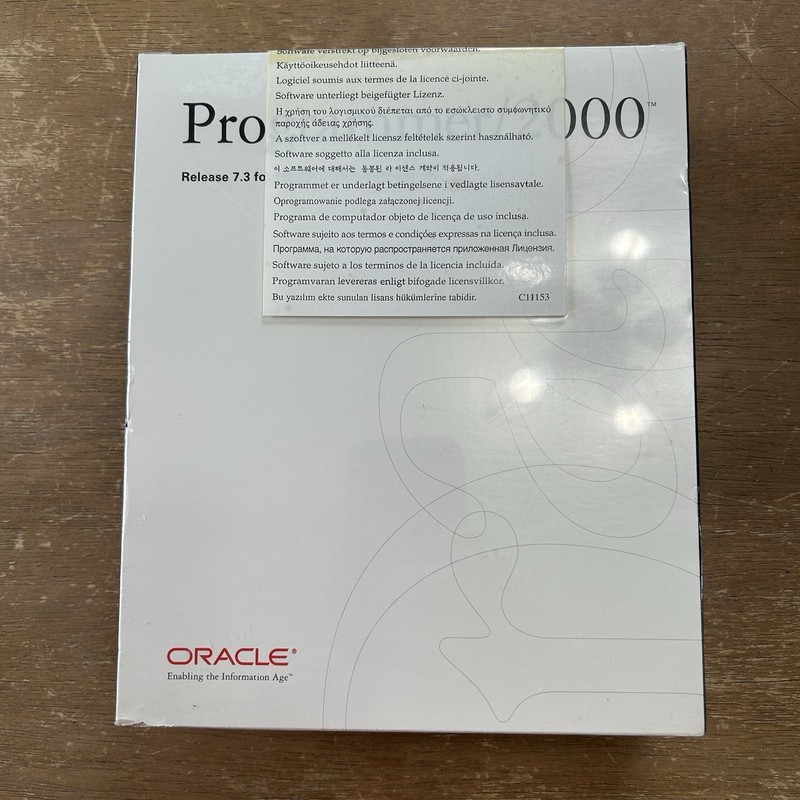 NIB ORACLE Programmer 2000 Version 7.3 for Windows 95 /Windows NT SEALED gallery
