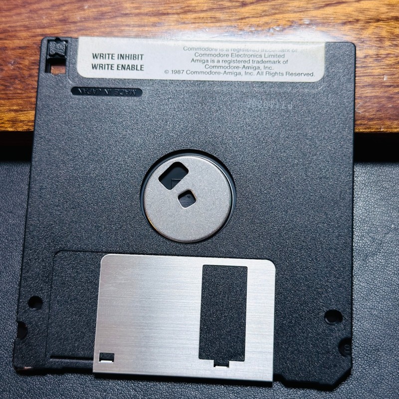 Commodore Amiga 2090 Hard Disk Software 3.5 Inch Floppy Disk gallery