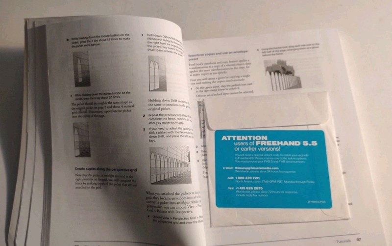 Using FreeHand Macromedia Freehand 9 Softcover Manual Book with CD. Paperback gallery