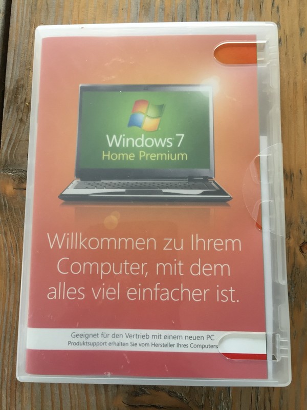 Windows 7 Home Premium, 32 Bit with Holo DVD, German, SB Product with VAT Invoice