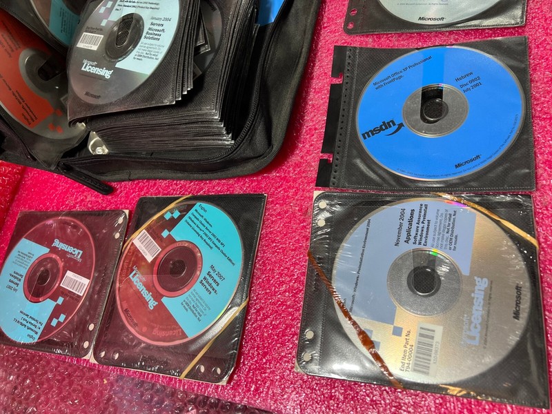 LOT Disks Server License Microsoft / APPLICATIONS 2004 2007 MIX AS-IS gallery