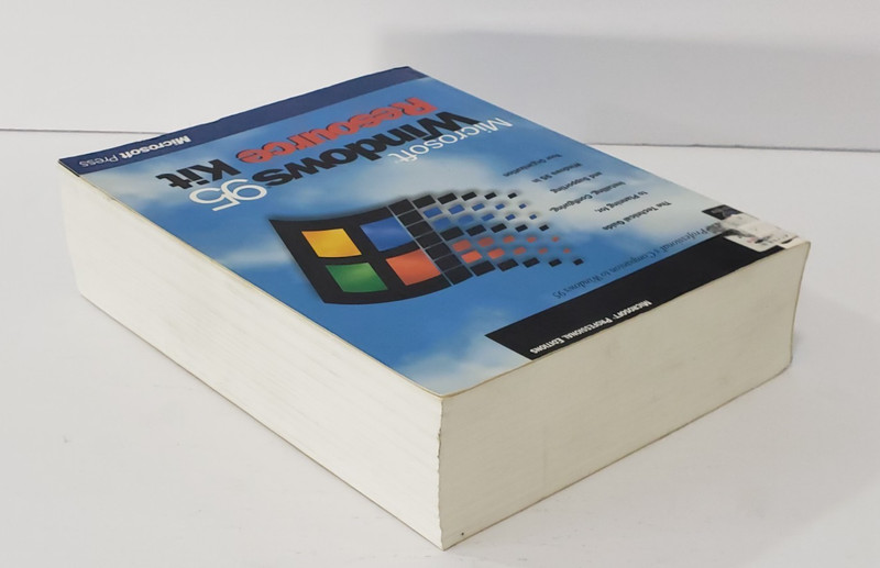 Microsoft Windows 95 Resource Kit Professional Edition CD-ROM Microsoft Press gallery