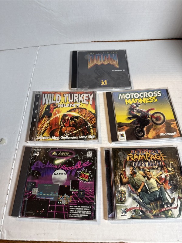 Vintage Windows 95 98 XP PC Software Games Doom Motocross Arcade Hunting