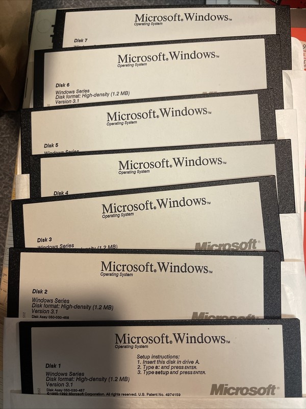 Microsoft Windows Version 3.1 w/ User's Guide & Seven 5.25 Disks, Dated 1992 gallery