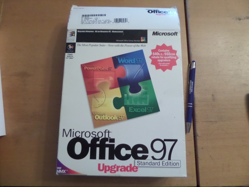 Microsoft Office 97 Professional Edition Upgrade Big Box + Manual & product key