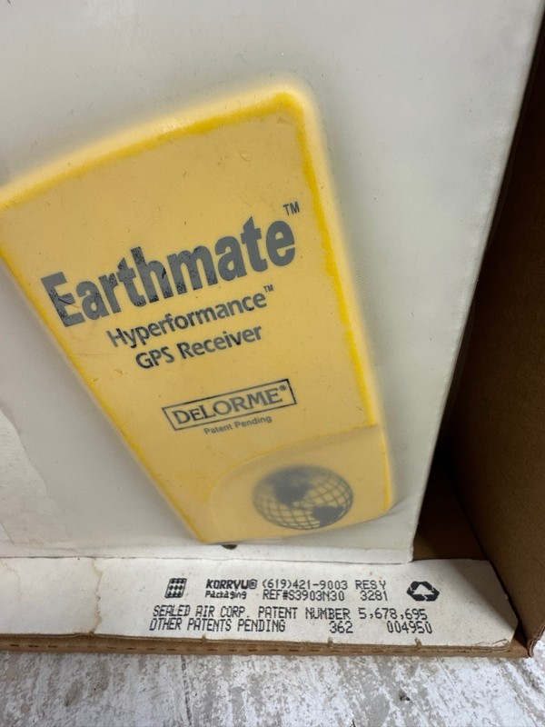DeLorme Earthmate Satellite Navigation GPS Receiver cds,maps and more ! gallery