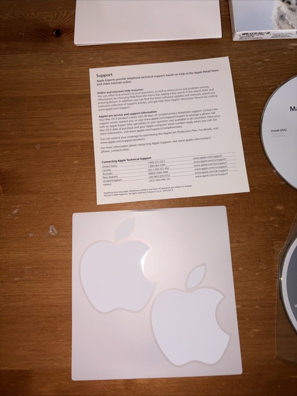 Apple Mac OS X Leopard Version 10.5.2 & Snow Leopard 10.6 Install DVDs Retail gallery
