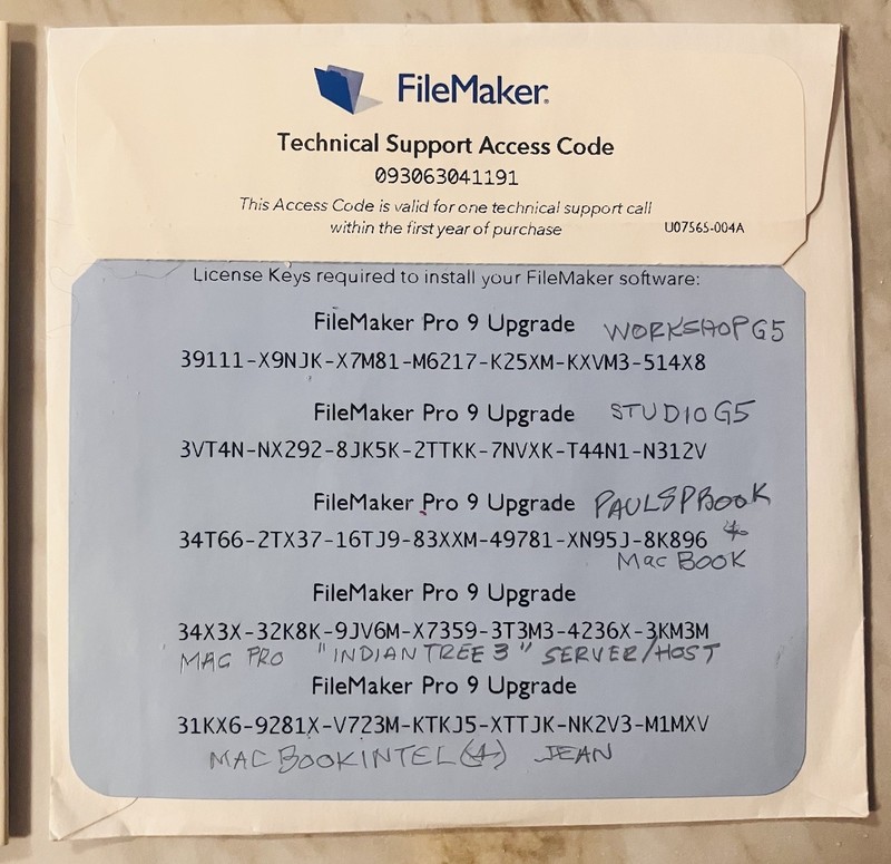FileMaker Pro 9 Upgrade 5-User License 2-Disc Box Set Complete Vintage gallery