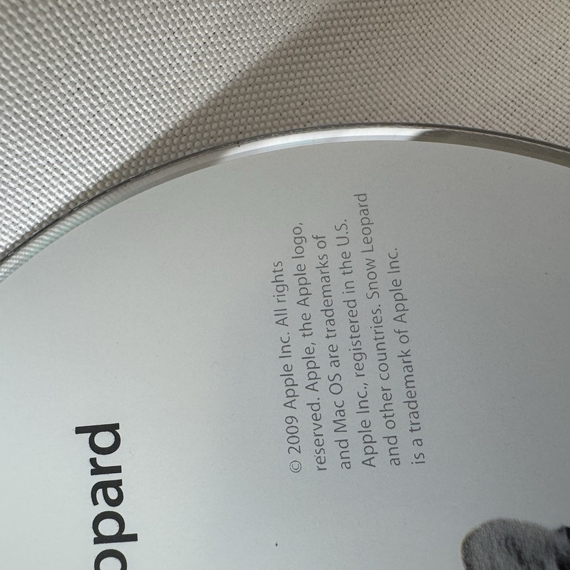 Mac OS X Snow Leopard v. 10.6 Upgrade DVD gallery