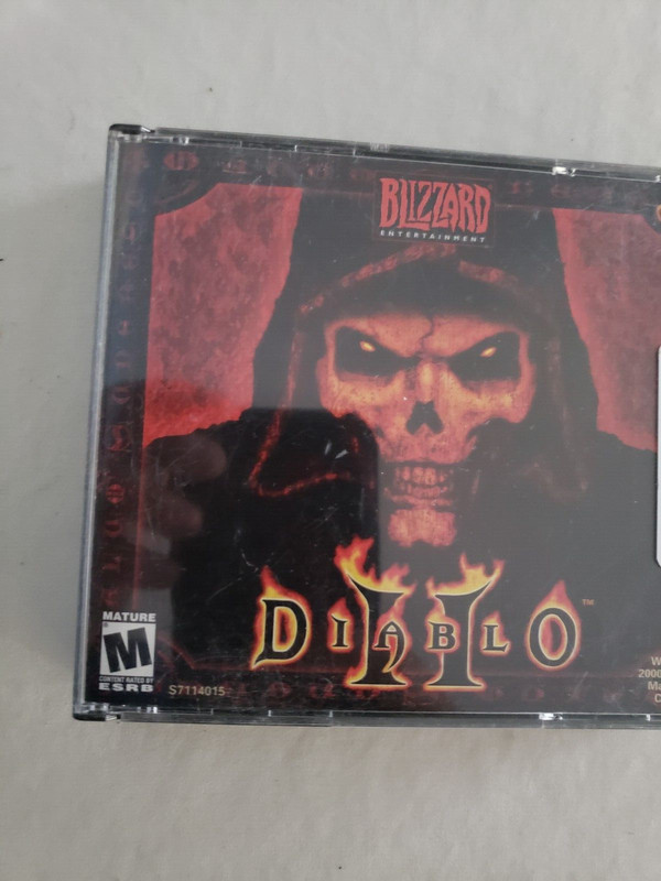 Diablo II Blizzard Windows CD-ROM 2000/98/95/NT Mac 2 disks as shown