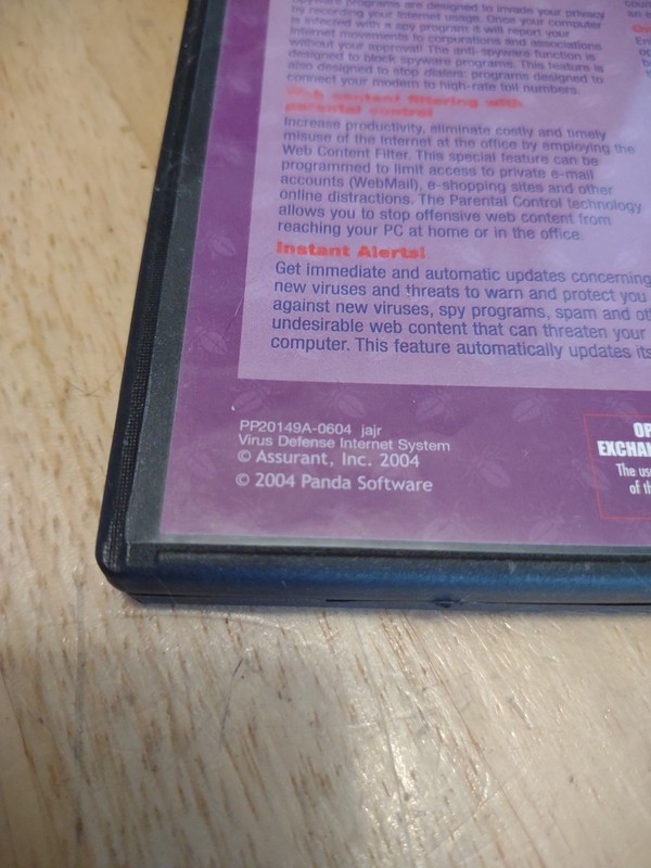Panda Staples Virus Defense Internet System CD Antivirus Software - with key gallery