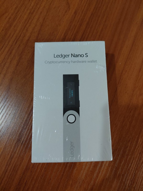 Ledger Nano S USB Cryptocurrency Cold Storage Hardware Wallet New and Sealed